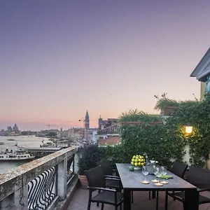 Apartment Attic Boutique San Marco R&r, Venedig